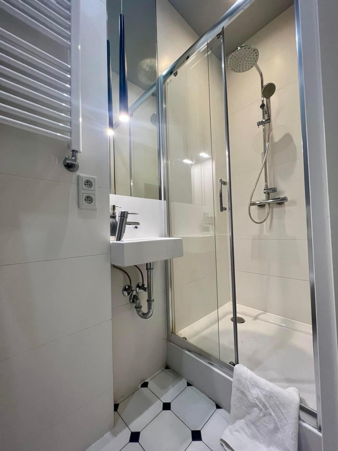 Unitapartament Delux Warszawa Centrum Blisko Plac Zbawiciela Hala Koszyki Metro Politechnika Jest To Elegancki I Wygodny Apartament Na Noclegi I Pobyt W Warszawie - Zapraszamy Buitenkant foto