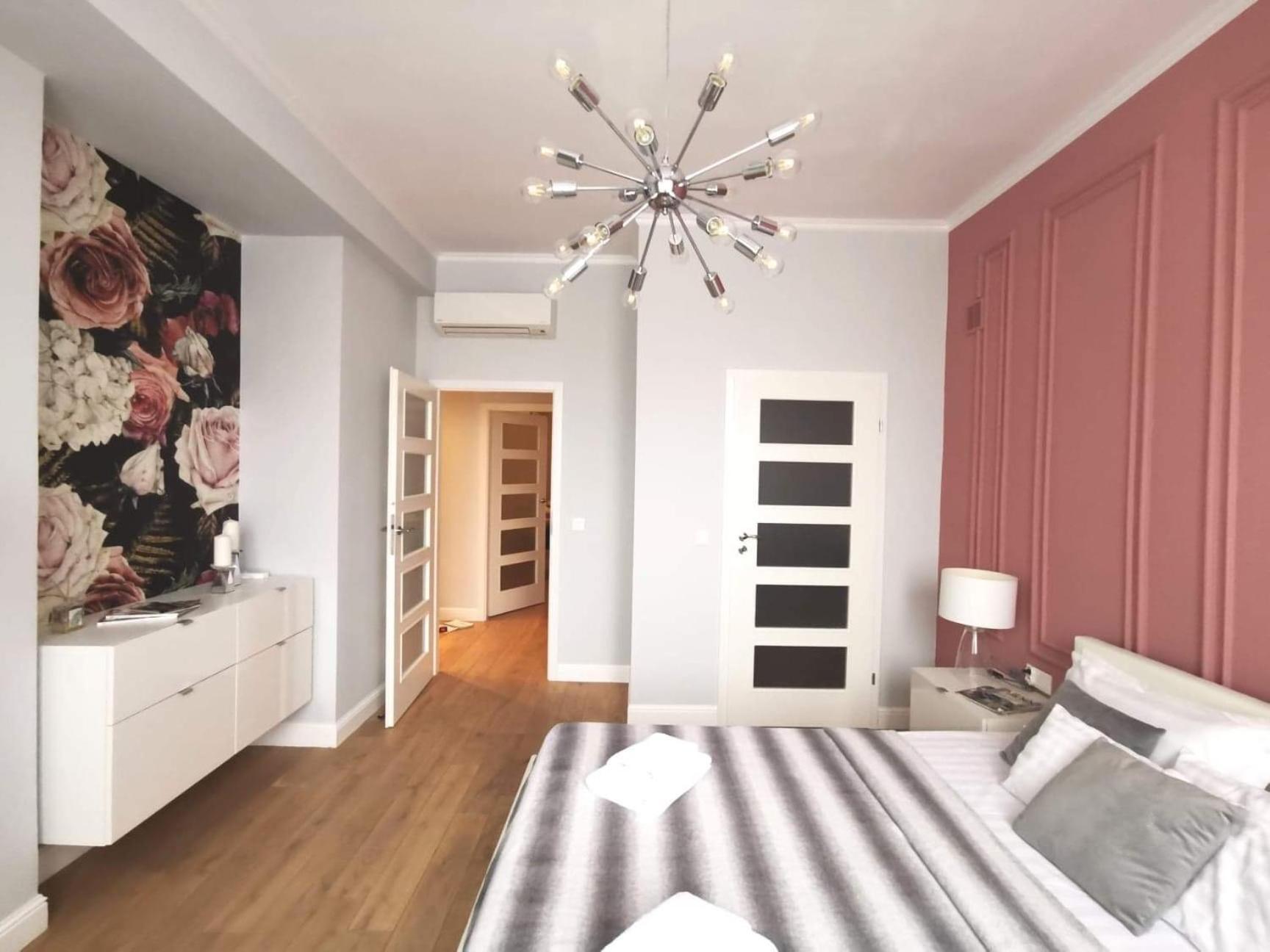 Unitapartament Delux Warszawa Centrum Blisko Plac Zbawiciela Hala Koszyki Metro Politechnika Jest To Elegancki I Wygodny Apartament Na Noclegi I Pobyt W Warszawie - Zapraszamy Buitenkant foto